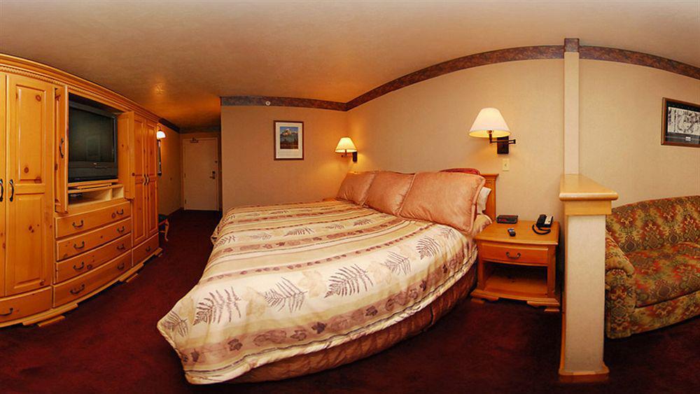49'Er Inn & Suites Джаксън Екстериор снимка