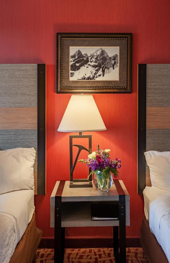 49'Er Inn & Suites Джаксън Екстериор снимка