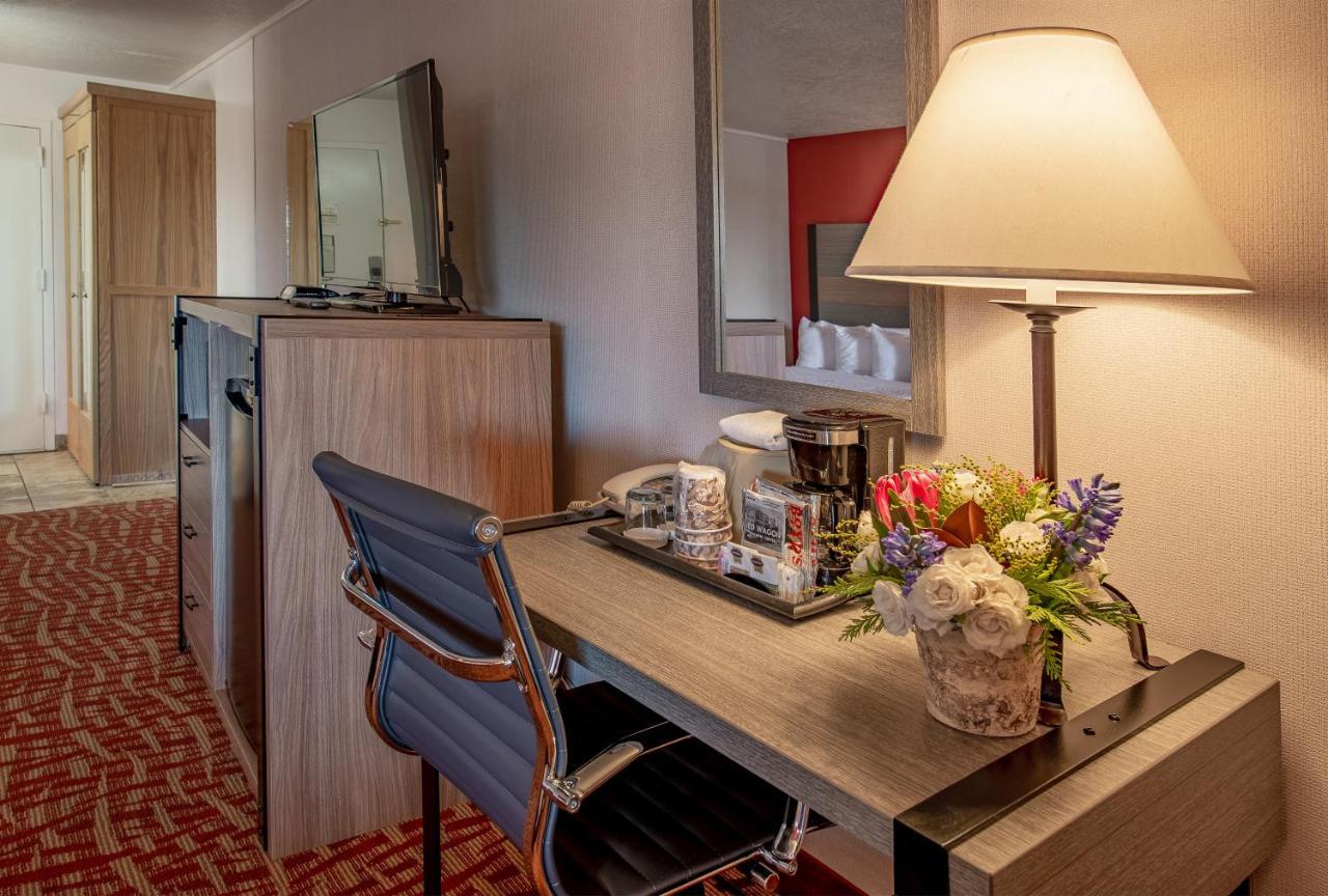 49'Er Inn & Suites Джаксън Екстериор снимка