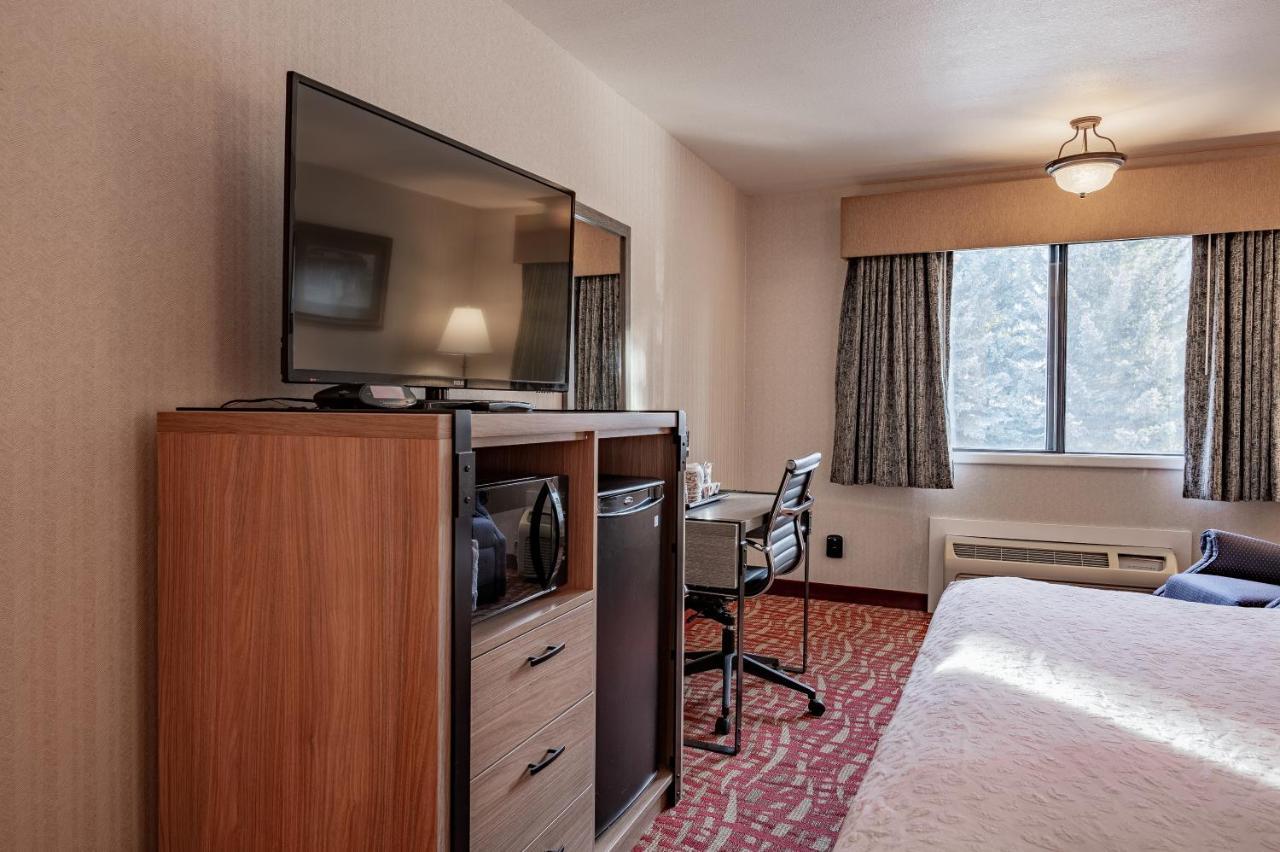 49'Er Inn & Suites Джаксън Екстериор снимка