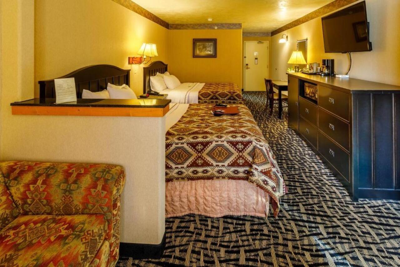49'Er Inn & Suites Джаксън Екстериор снимка