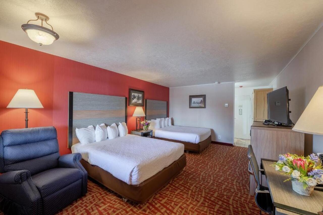 49'Er Inn & Suites Джаксън Екстериор снимка