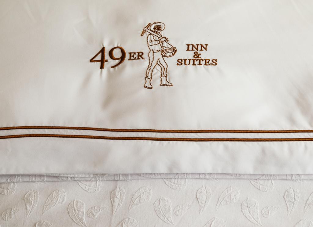 49'Er Inn & Suites Джаксън Екстериор снимка