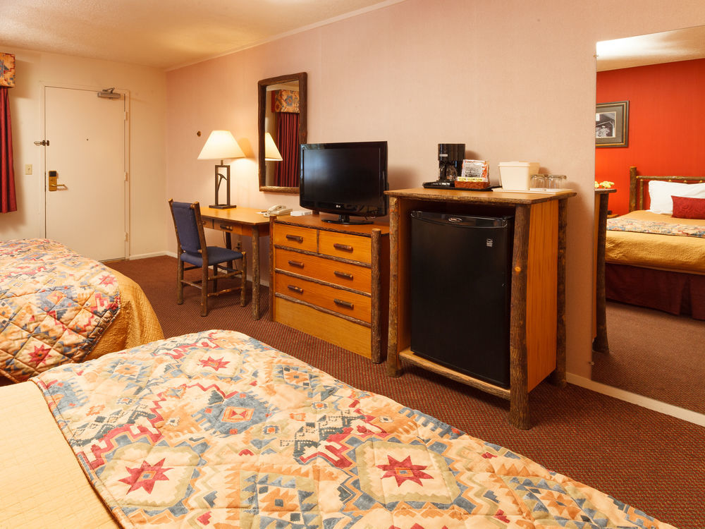 49'Er Inn & Suites Джаксън Екстериор снимка
